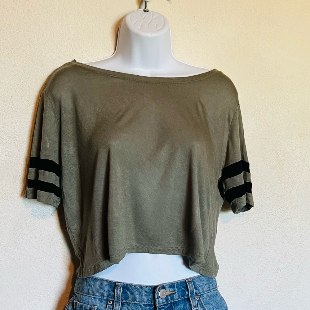 LOVELY GREEN SHIRT💚